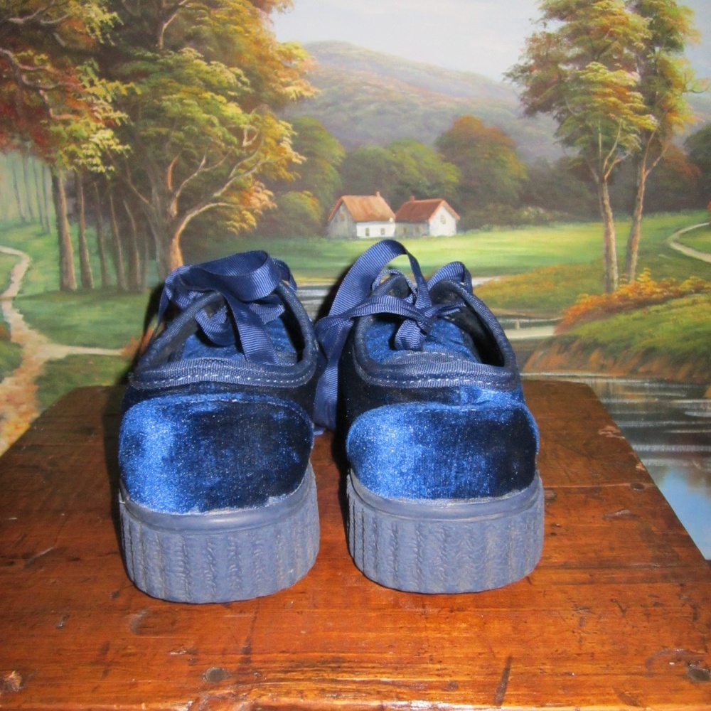 "Irelands" Dunnes Blue Velvet Toe Cap Shoes - Picture 6 of 7